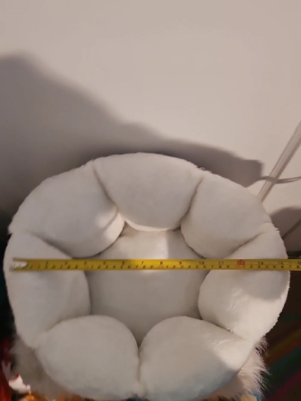 Plush Round Pet Bed in Cream and Light Gray